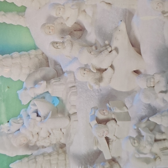 Springbok Snowbabies at Play 1000 Piece Jigsaw Puzzle Sealed Box - Picture 7 of 10